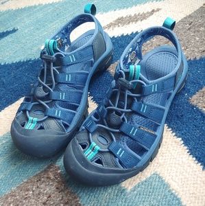 Keens Sandals 7.5